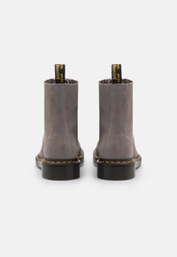 Dr. Martens Šněrovací kotníkové boty - grey
