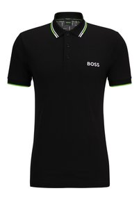 Svart polo t-shirt i bomull med knappslå i tre knappar. Har gröna och vita randiga detaljer på kragen och ärmarna. "BOSS"-logotyp på bröstet.