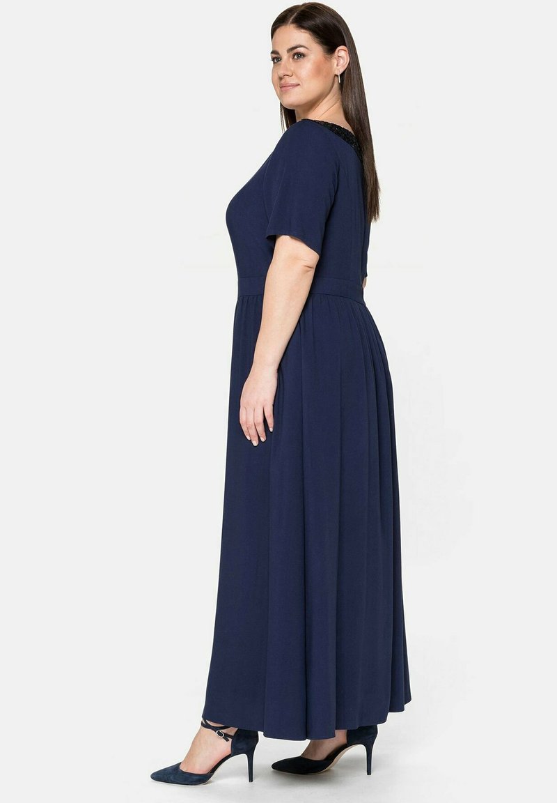Damen Freizeitkleider | Sheego Maxikleid marine/dunkelblau - UT86573 Damen Freizeitkleider | Sheego Maxikleid marine/dunkelblau - UT86573