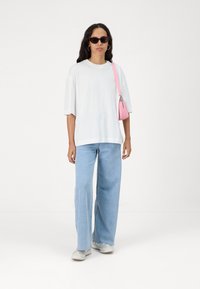 Selected Femme SLFANOUK OVERSIZED TEE  - Navadna majica - bright white