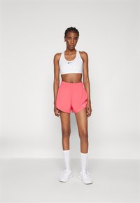 Nike Performance ONE - Dubbla shorts - aster pink/silver