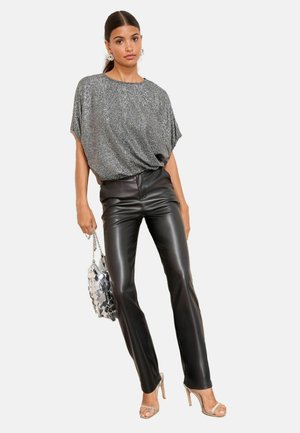 REGULAR FIT - FLUTTER SLEEVE - Blusa - silver shimmer