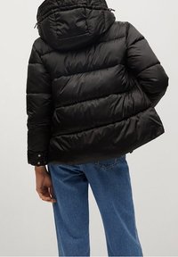 Mango Zimní bunda - black
