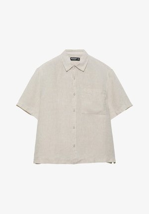 Beigefarbenes Leinenhemd mit kurzen Ärmeln, Knöpfen vorne, einer Brusttasche und klassischem Kragen, flach auf weißem Hintergrund liegend.