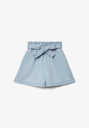 Shorts a vita alta azzurri con fascia arricciata in vita e cintura in tessuto coordinato annodata in un fiocco sul davanti.