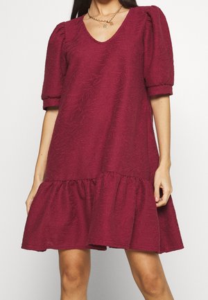 Strickkleid - red