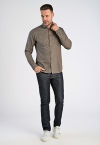 Jack's Sportswear MÉLANGE BRUSHED  - Camicia - mid brown mel