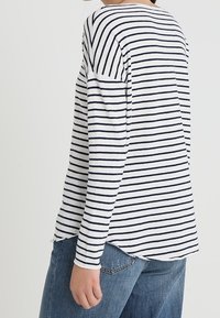 Zalando Essentials Trui - off-white