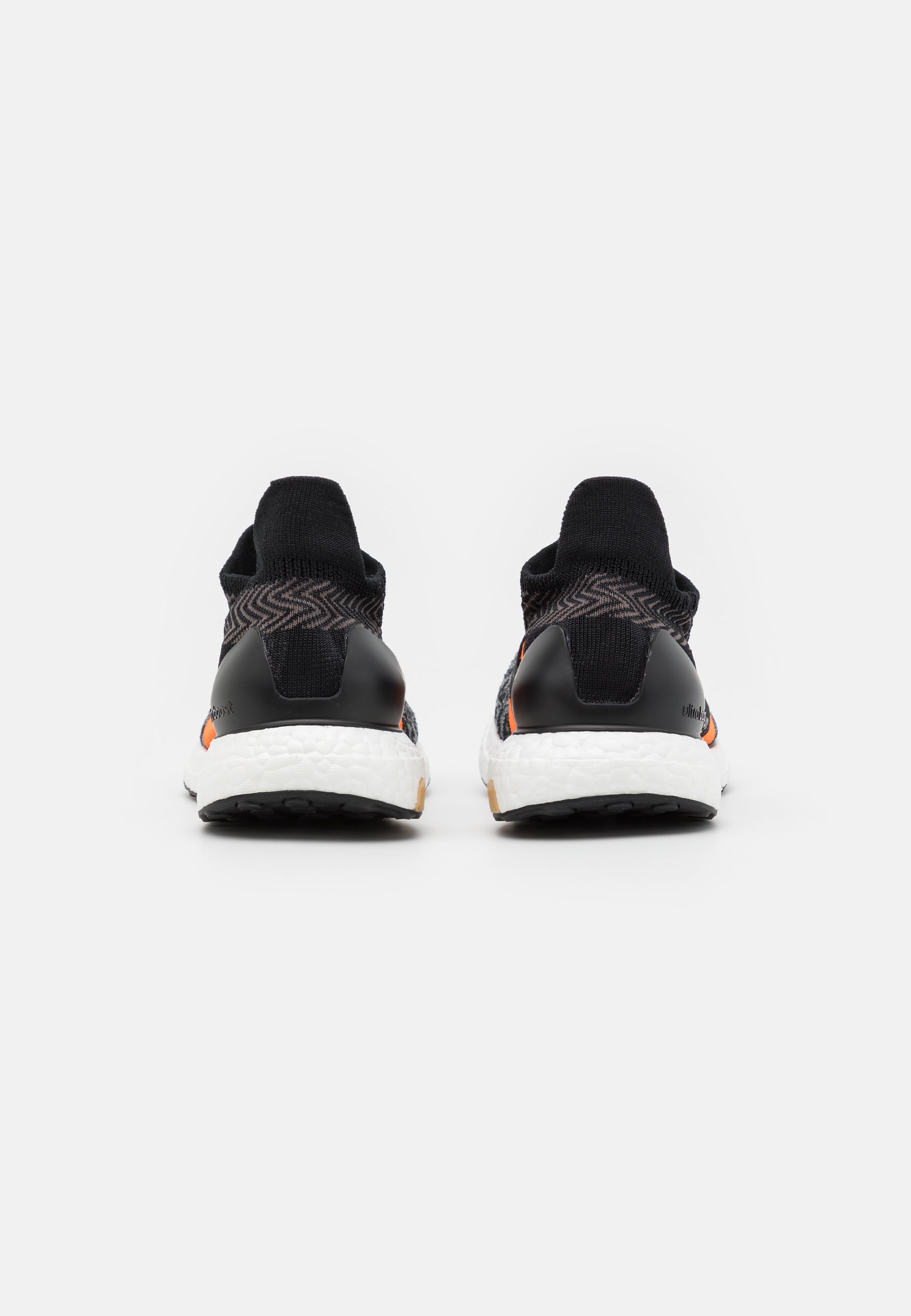 adidas by Stella McCartney ULTRABOOST 3D KNIT - Chaussures de running  neutres - core black/signal orange/noir - ZALANDO.FR