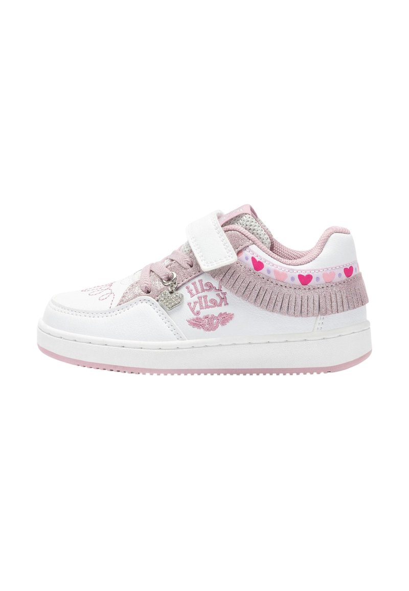 Sneaker bianca con accenti rosa, dotata di una fascia in velcro, lacci frontali, cuori ricamati e un pannello posteriore testurizzato.