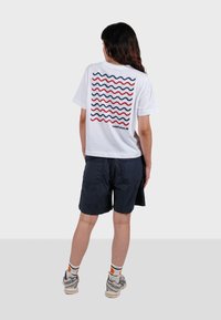 Trendsplant EXPLANADA  - Camiseta estampada - white