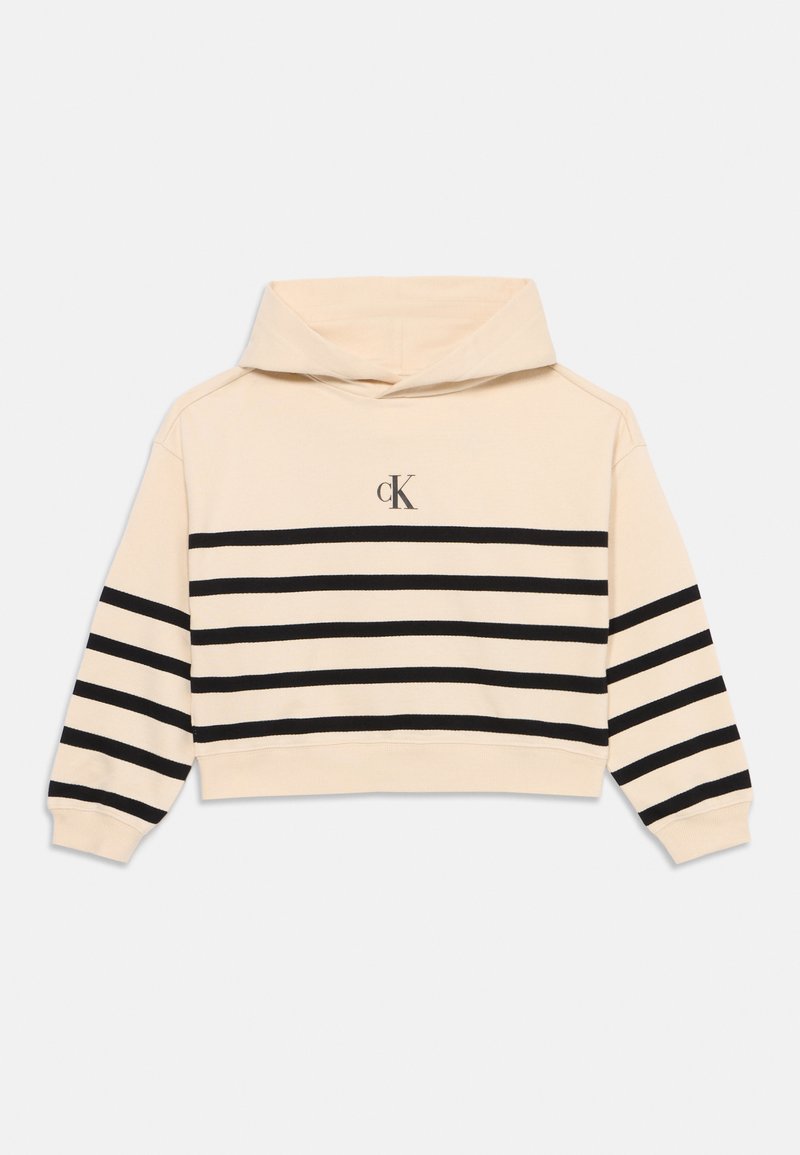 Gräddefärgad huvtröja med horisontella svarta ränder, som har en liten svart "cK"-logotyp framtill och ribbade manschettdetaljer.