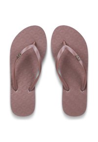 Ροζ σαγιονάρες με υφή από καουτσούκ στη σόλα και λείες λουρίδες, διακοσμημένες με σχέδιο καρδιάς και μικρή λεπτομέρεια λογότυπου στο λουράκι.