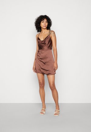 LIA COWL NECK DRESS - Koktejlové šaty / šaty na párty - chicory coffee