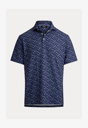 Polo a maniche corte in blu navy con motivo ripetuto di bicchieri da cocktail azzurri e mani. Presenta un colletto classico e una patta con due bottoni.