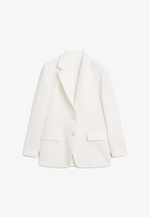 Bílý sako na míru s klopami s výstřihem do V, dvěma předními náprsními kapsami s klopou, jednou náprsní kapsou a dvěma knoflíky na zapínání.