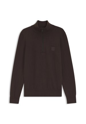 Pull marron foncé à manches longues avec demi-fermeture éclair et col montant, poignets côtelés et petit logo embossé sur la poitrine gauche.