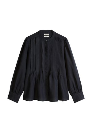 Czarna bluzka z długim rękawem, z kołnierzykiem mandaryńskim, pionowymi plisami z przodu, ukrytym zapięciem na guziki i szerokimi mankietami.