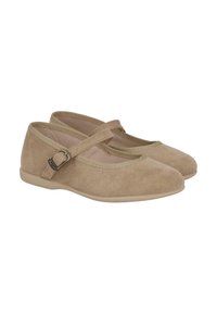 Bailarinas de ante beige con suela plana, punta redonda y una correa con una pequeña hebilla. El borde es ligeramente contrastante.