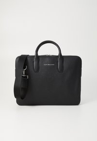 Sort læder laptop taske med pebble tekstur, dobbelte top håndtag og justerbar skulderrem. Sølv logo på fronten.
