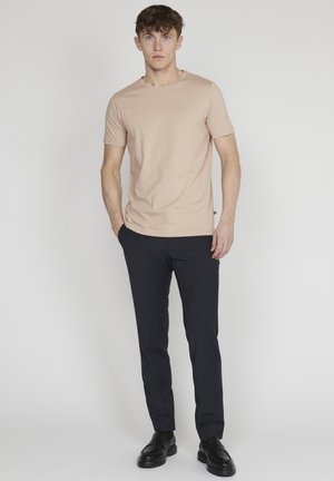 JERMANE 3-PACK - Basic T-shirt - black   white   simply taupe