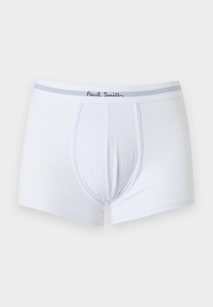 Muški bokser gaćice bijele boje s sivim prugastim pojasom i logom „Paul Smith“ u sredini pojasa.