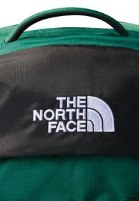 The North Face BOREALIS - Turistický batoh - evergreen tnf black