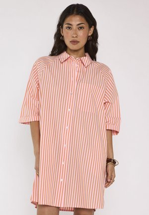 Maison 123, ROBES BEST R RAYEE - Robe chemise - corail