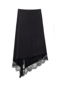 Must asümmeetriline seelik, millel on õrn pitsäärisääre ääres, terava servaga disain.