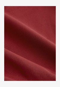 Neselectat, berry wine