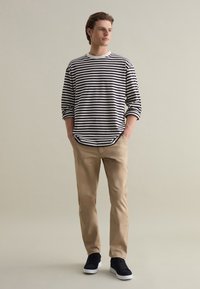 PIOMBO BOXY-FIT STRIPED - Langarmshirt - white blue