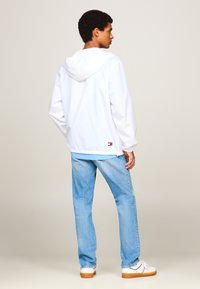 Tommy Jeans CHICAGO  - Könnyű dzseki - white