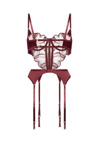 Σετ εσωρούχων μπορντό με λεπτομέρειες από δαντέλα με κυματιστές άκρες, διάφανο πλέγμα στο κέντρο, ρυθμιζόμενους ιμάντες και σατέν διακοσμήσεις. Περιλαμβάνει ταιριαστό ζαρτιέρ.