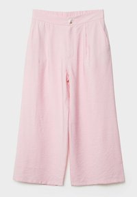 Pantalon large taille haute rose clair avec fermeture à boutons et poches latérales, en tissu texturé.