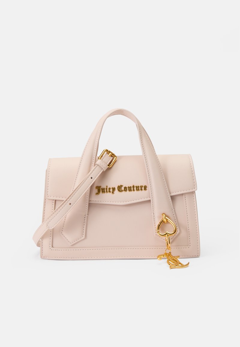 Ružová kabelka z faux kože so štruktúrovaným dizajnom, zlatým logom "Juicy Couture", príveskom v tvare srdca a odnímateľným popruhom.