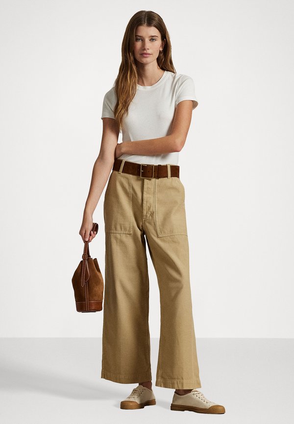 COTTON REVERSE SATEEN CROPPED FLAT FRONT - Trousers - khaki4