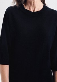 Seidensticker Stickad klänning - dark blue