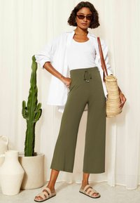 Friends Like These Broek - khaki