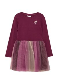 Robe à manches longues avec un haut bordeaux et une jupe en tulle superposée dans des nuances de violet et de beige. Ornée de broderies florales sur la poitrine.