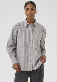 Kaffe Blus - grey white stripe