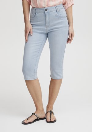 TENNA HW CAPRI - Jeansshorts - light blue denim