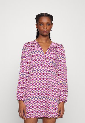 ONLY Petite ONLALMA LIFE RILEY DRESS - Φόρεμα ημέρας - radiant orchid/canyon