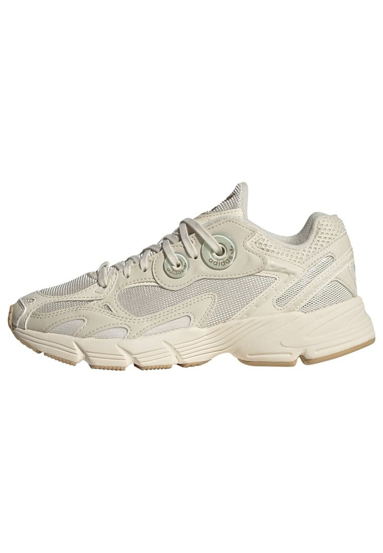 adidas astir sneakers beige