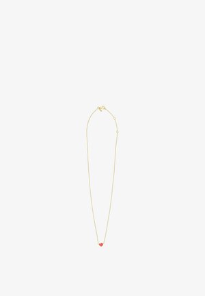 Collier en chaîne en or avec un design délicat, comportant un petit pendentif en forme de cœur rouge au centre. Des maillons fins et lisses créent une apparence légère.