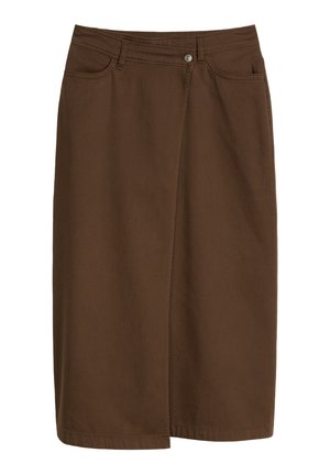 Bruine rok tot op de knie met knopen aan de voorkant en ritssluiting, riemlussen en twee voorzakken.