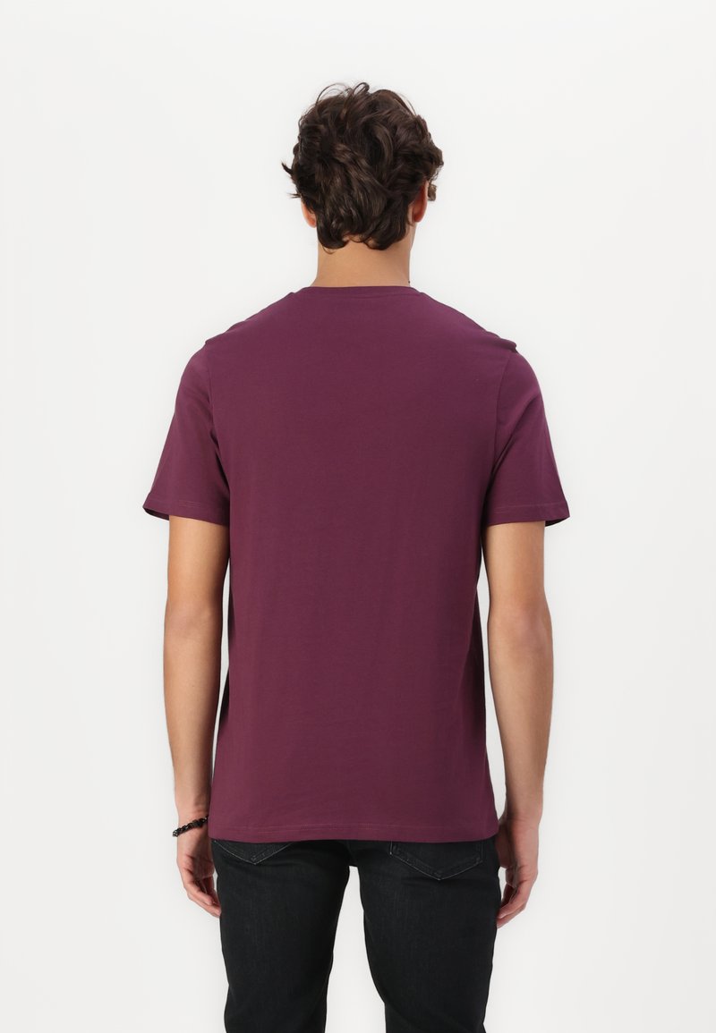 Lyle & Scott PLAIN - T-shirt basic - flare red/rosso