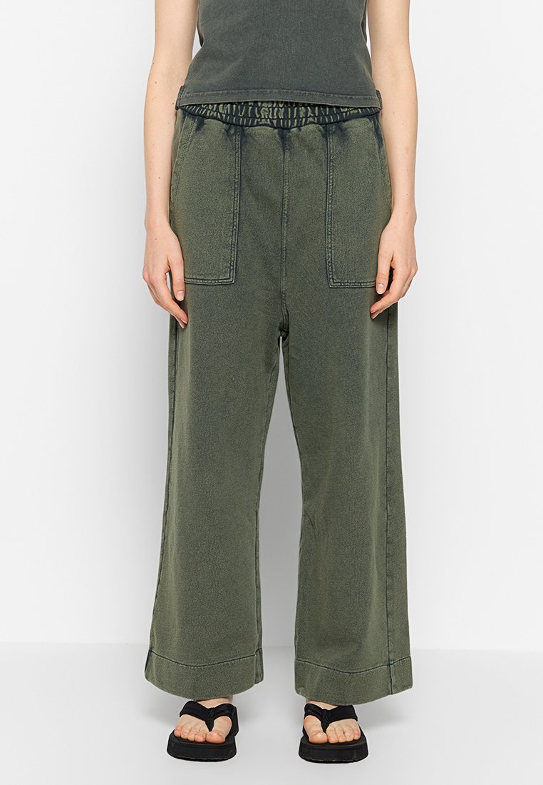 ASPESI Trainingsbroek groen ASPESI Trainingsbroek groen