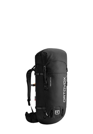 Schwarzer Rucksack mit zylindrischer Form, aus strapazierfähigem Stoff. Verfügt über verstellbare Riemen, eine obere Abdeckung und ein weißes Logoetikett.