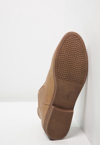 Anna Field Botines bajos - brown