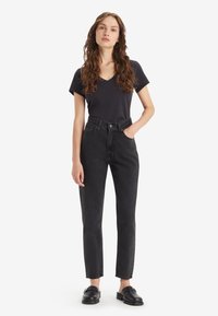 Levi's® - 80S MOM  - Traperice suženog kroja - black stonewash Minijatura 1